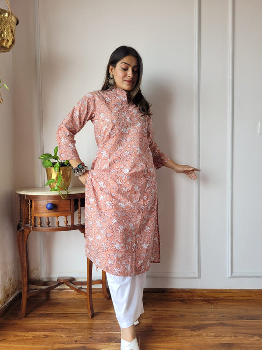 Aavriti Pastel Peach Lily Mandarin Collar Hand Block Printed Kurta Pant Set