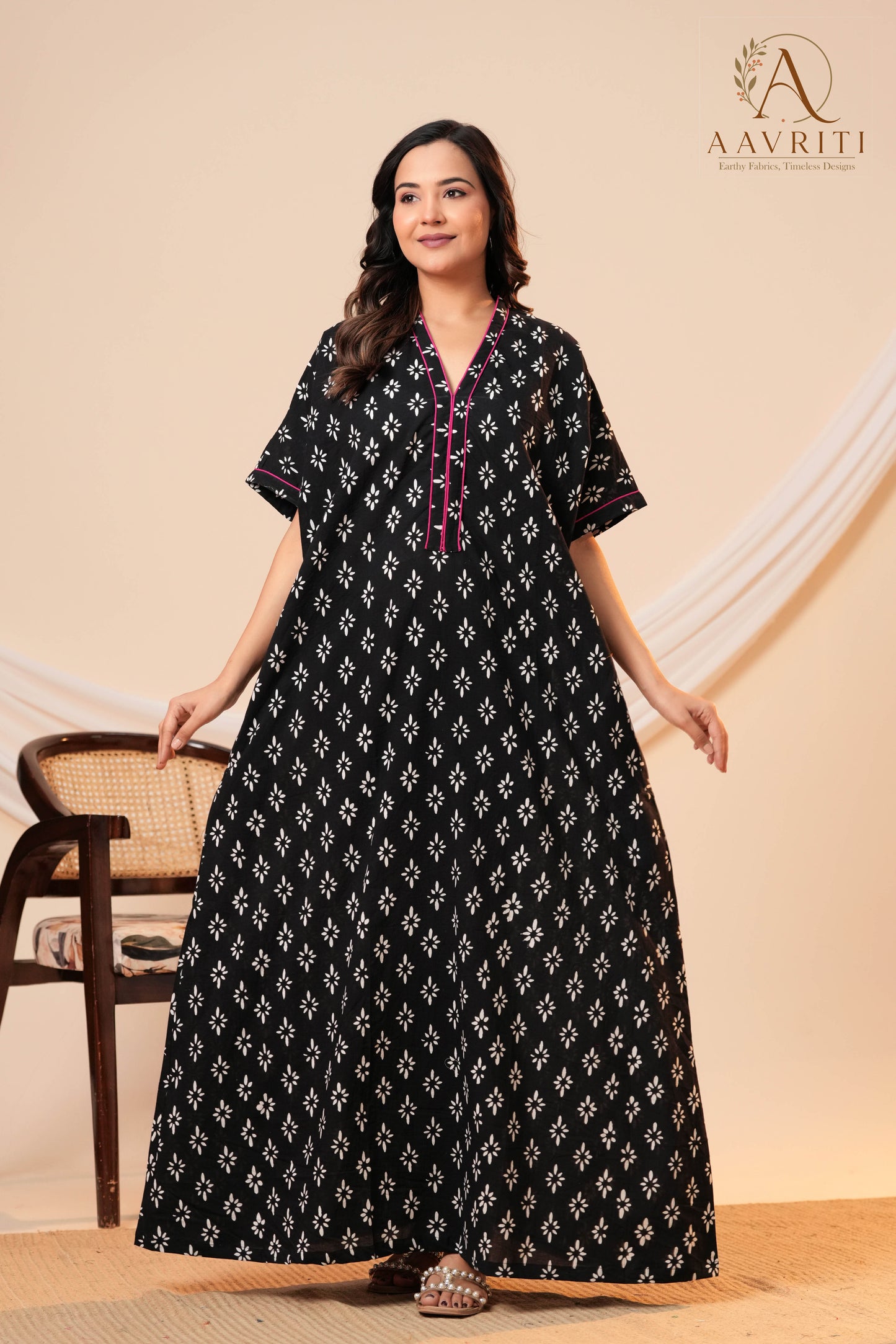 Aavriti Black Floral Motif Hand Block Printed Cotton V-Neck Kaftan
