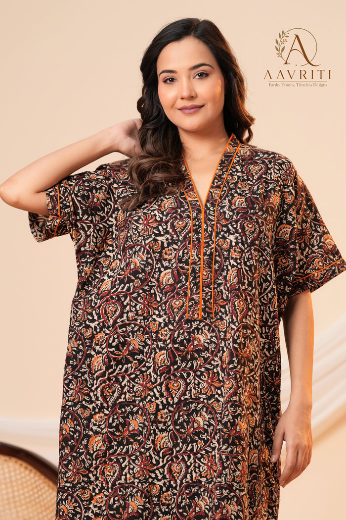 Title: Aavriti Dark Floral Jaal Hand Block Printed Cotton Kaftan