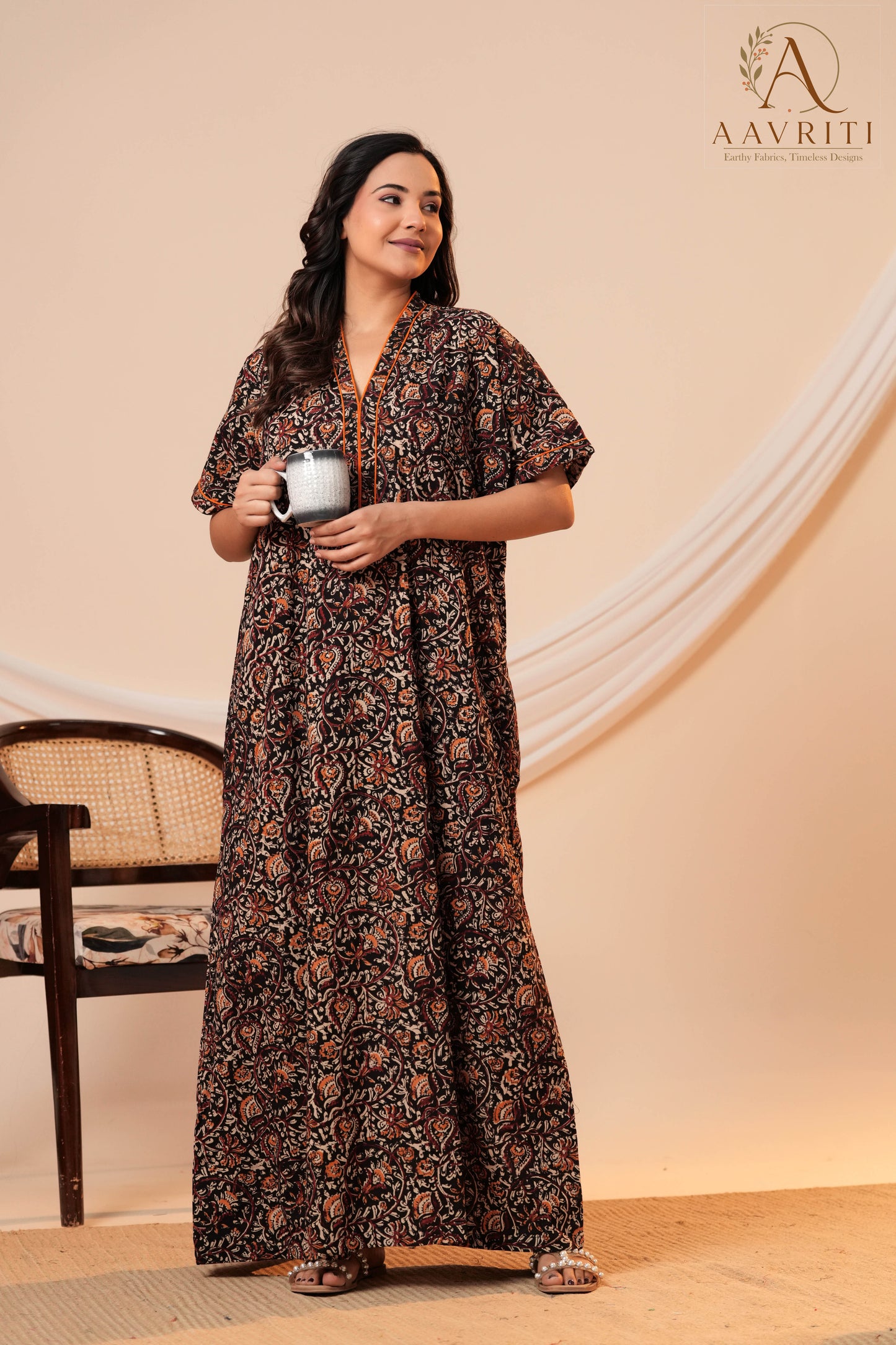 Title: Aavriti Dark Floral Jaal Hand Block Printed Cotton Kaftan