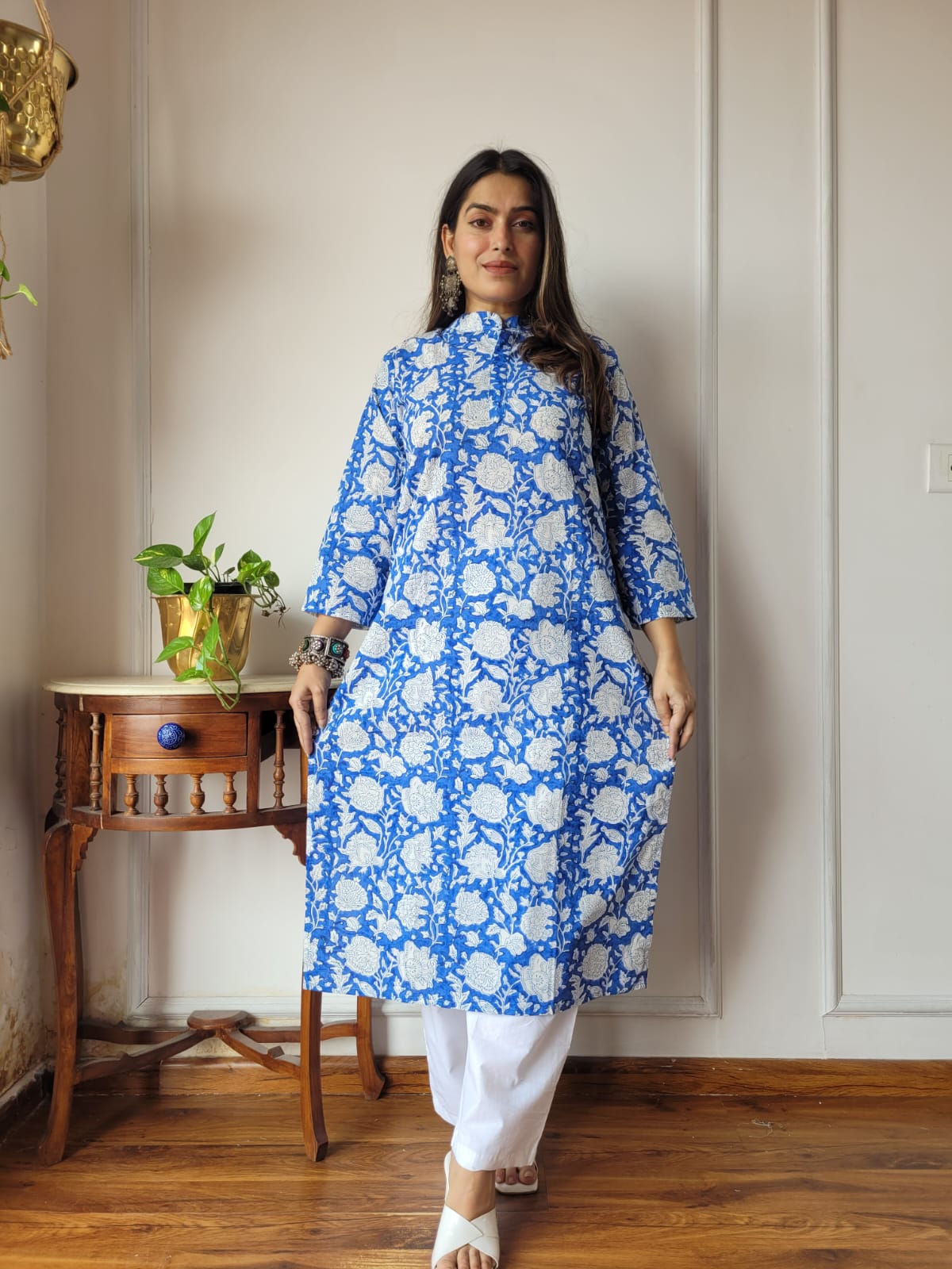 Aavriti Cornflower Blue Peony Mandarin Collar Hand Block Printed Kurta Pant Set
